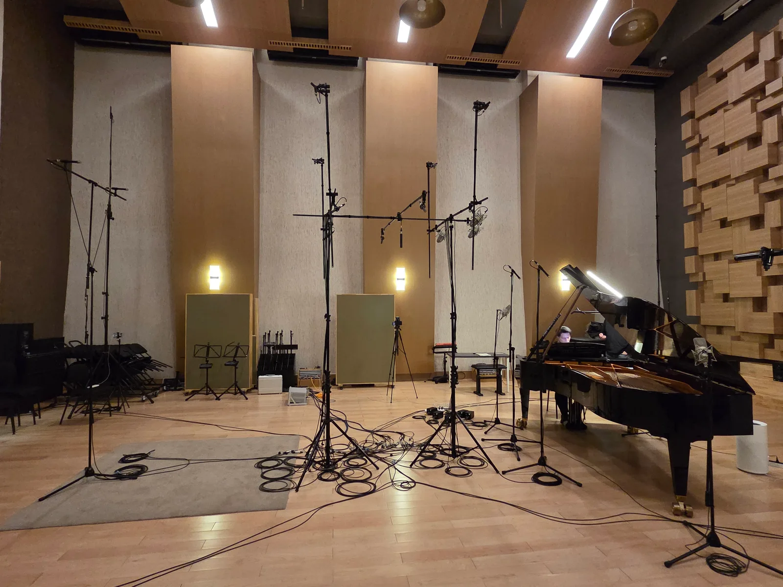 The cube microphone array in the recording studio at Beijing Film Academy.